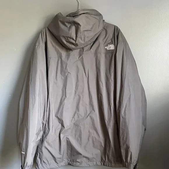 The North Face Men's Gray Rain Jacket - Picture 4 of 4
